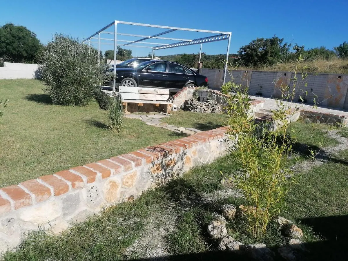 Lovely Holiday Home With Private Pool Fjaka, Zadar Region Bulic 0*,