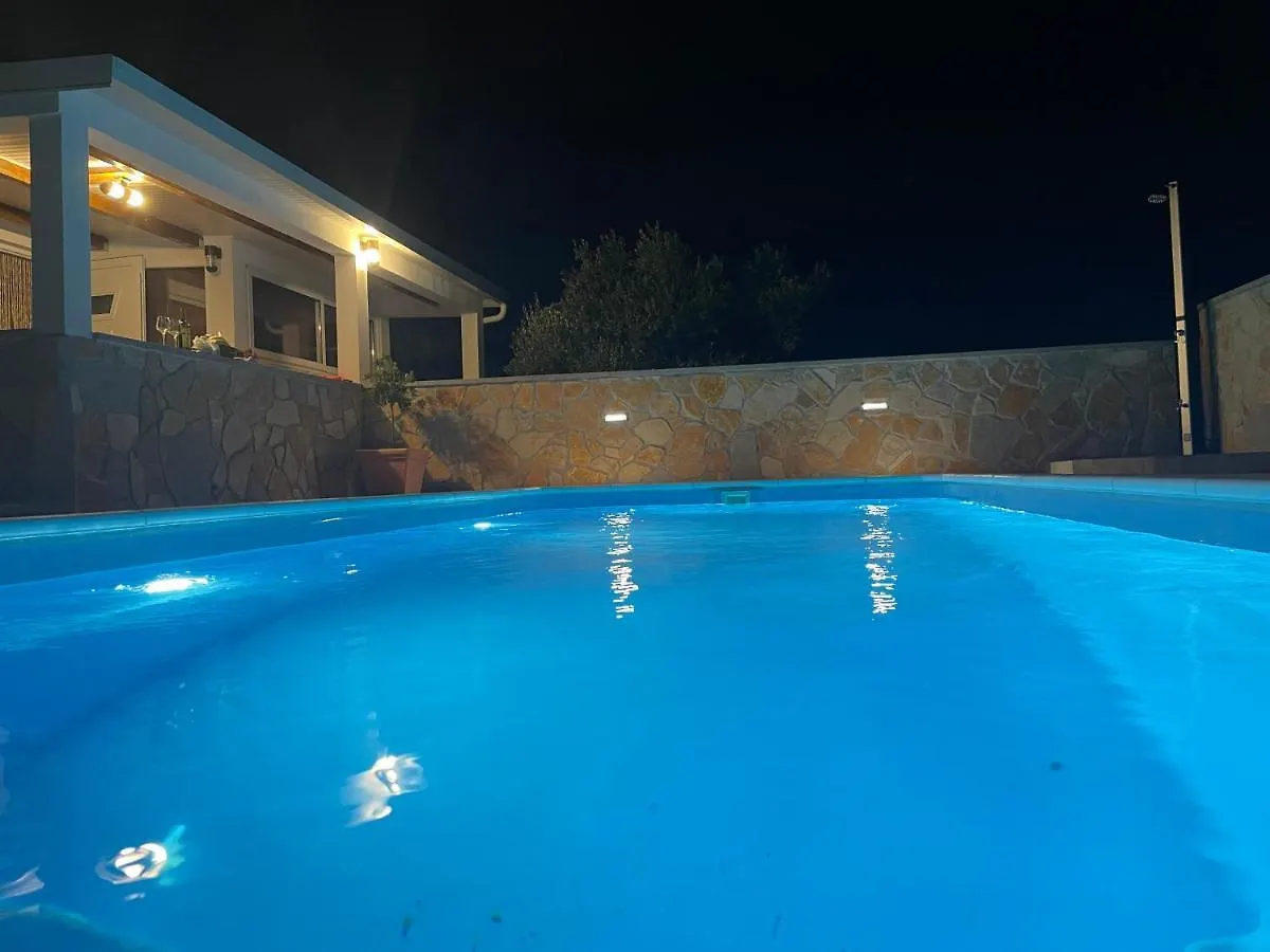 Lovely Holiday Home With Private Pool Fjaka, Zadar Region Bulic Croazia
